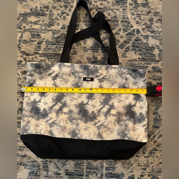 Victoria’s Secret PINK Large Full Zip Tie Dye Tote Bag - Picture 3 of 5